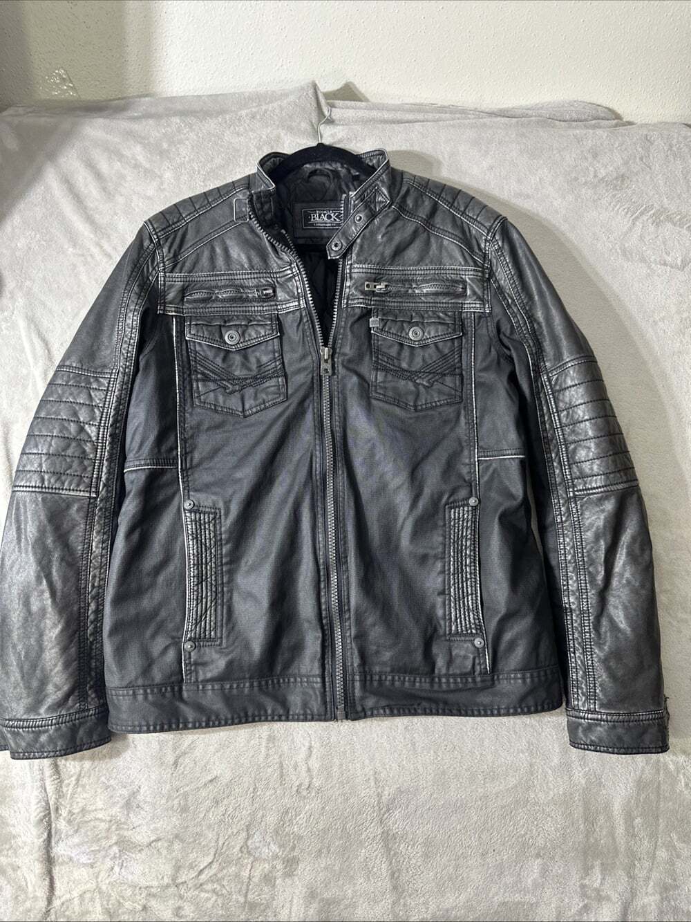 Buckle Black Men’s Leather Moto Jacket Size Large Black Biker Motorcycle Quilted